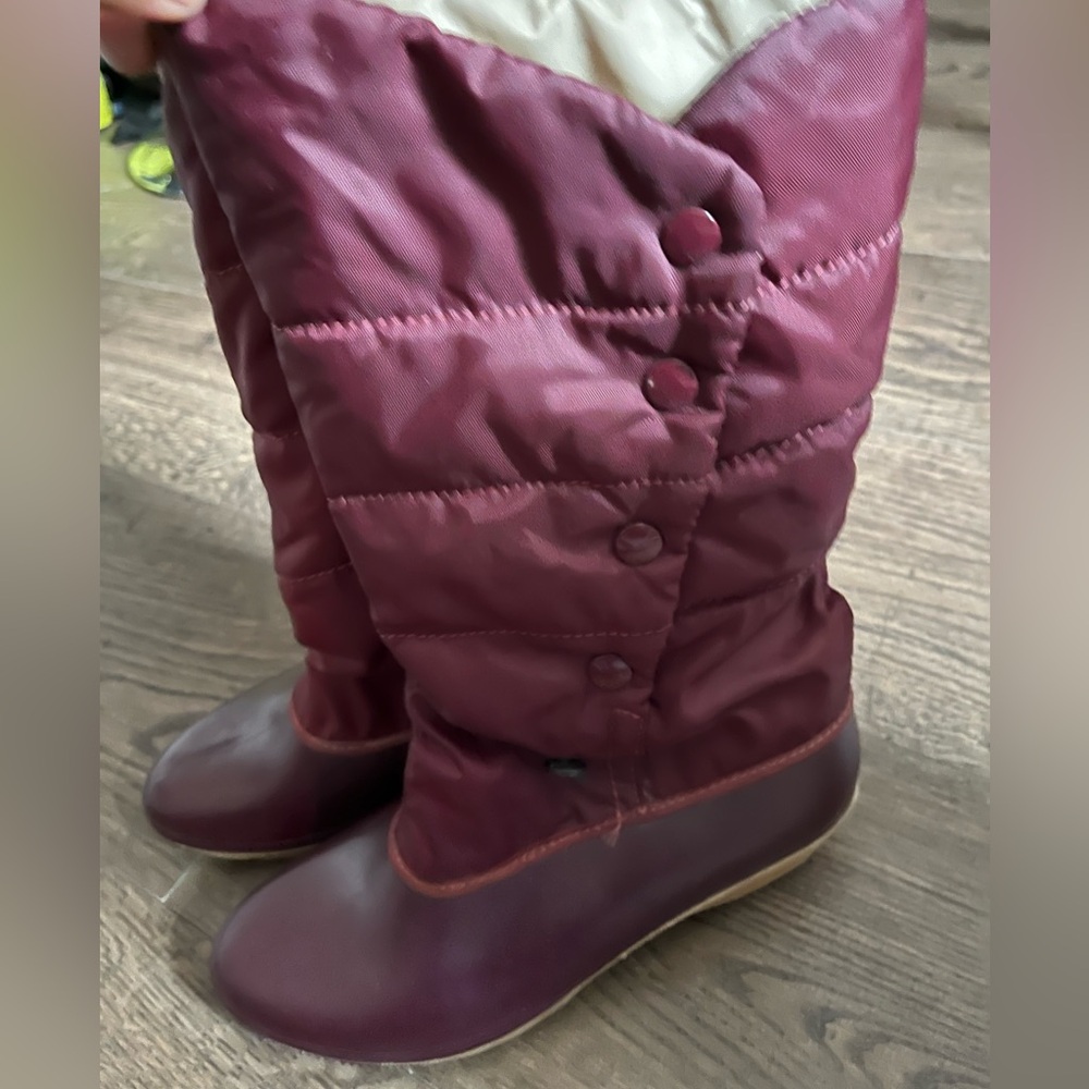 Womens Vintage Aigner Burgundy Quilted Puffer Duck Style Snow Boots Size 6